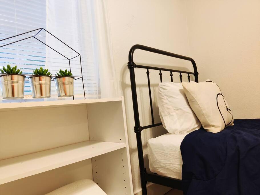 Venice Beach Within 5 Min Drive, Near The Tennis Courts And Park, Sleeps 5 노코미스 외부 사진