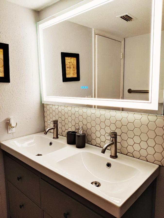 Venice Beach Within 5 Min Drive, Near The Tennis Courts And Park, Sleeps 5 노코미스 외부 사진